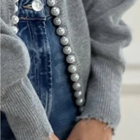 Commense Vintage Inspired Gray Relaxed Frayed Cardigan, Pearl Trimming  NWOT - Picture 2 of 4
